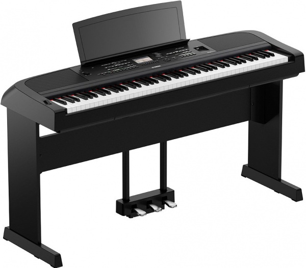 Цифровое пианино Yamaha DGX670B