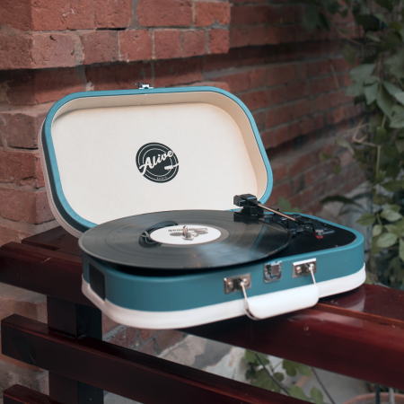 Виниловый проигрыватель Alive Audio VINTAGE VNT-02-CW Cold Wave